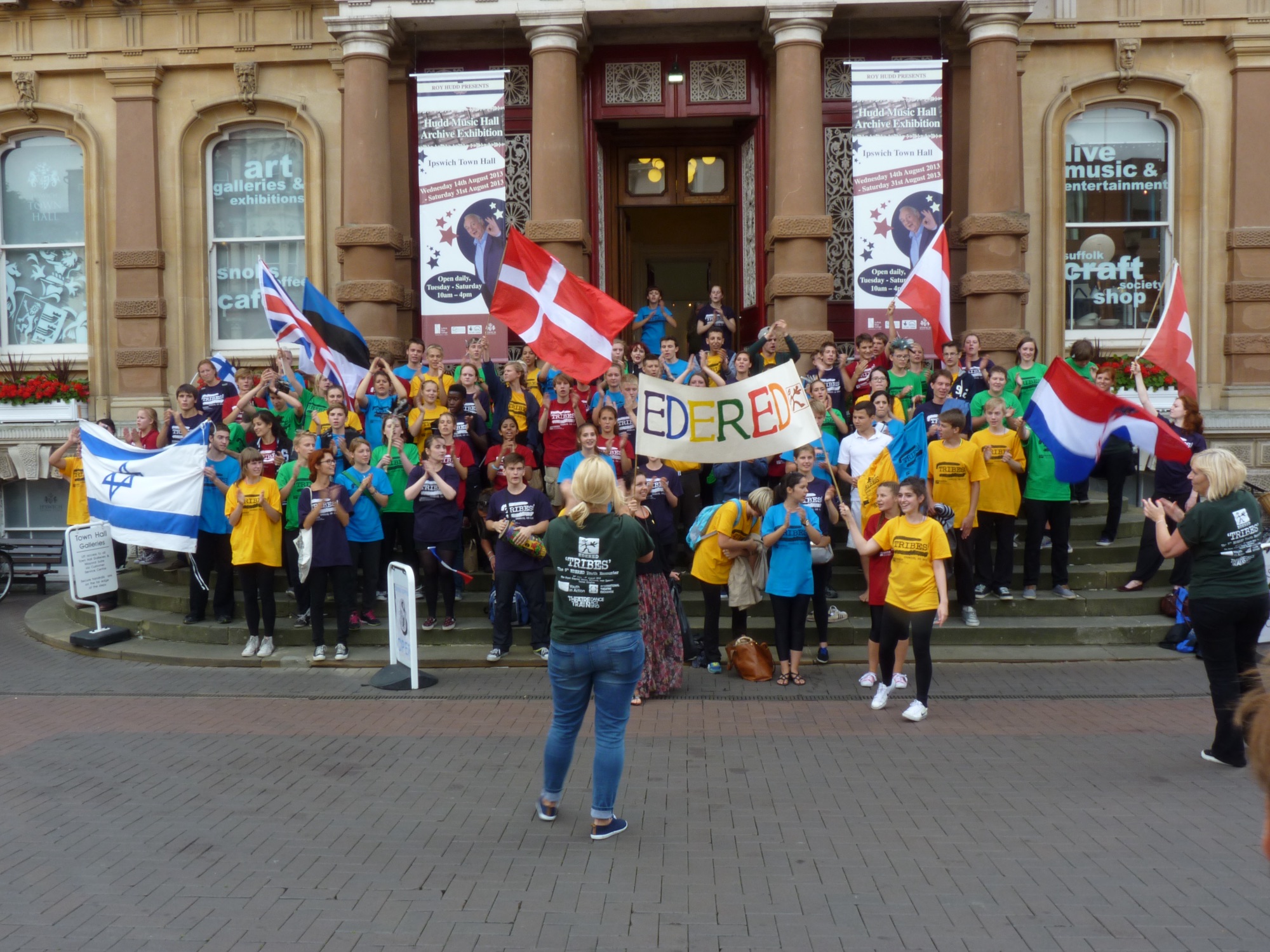 Warum „Theatre Tribe“? Die Geschichte hinter dem Namen